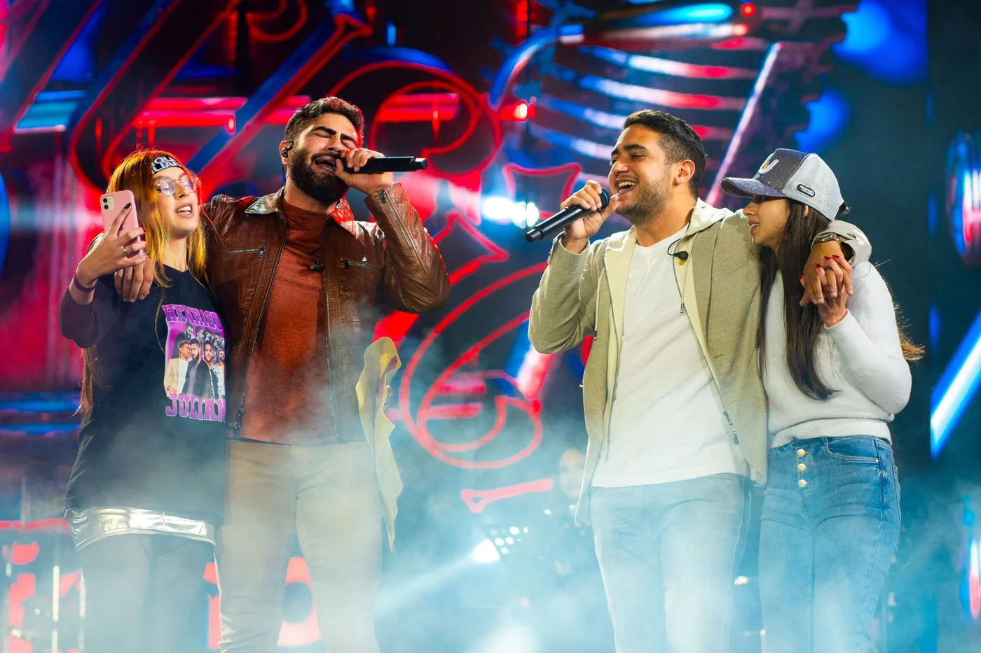Henrique e Juliano juntos em material de divulgação da campanha Manifesto Musical 2026